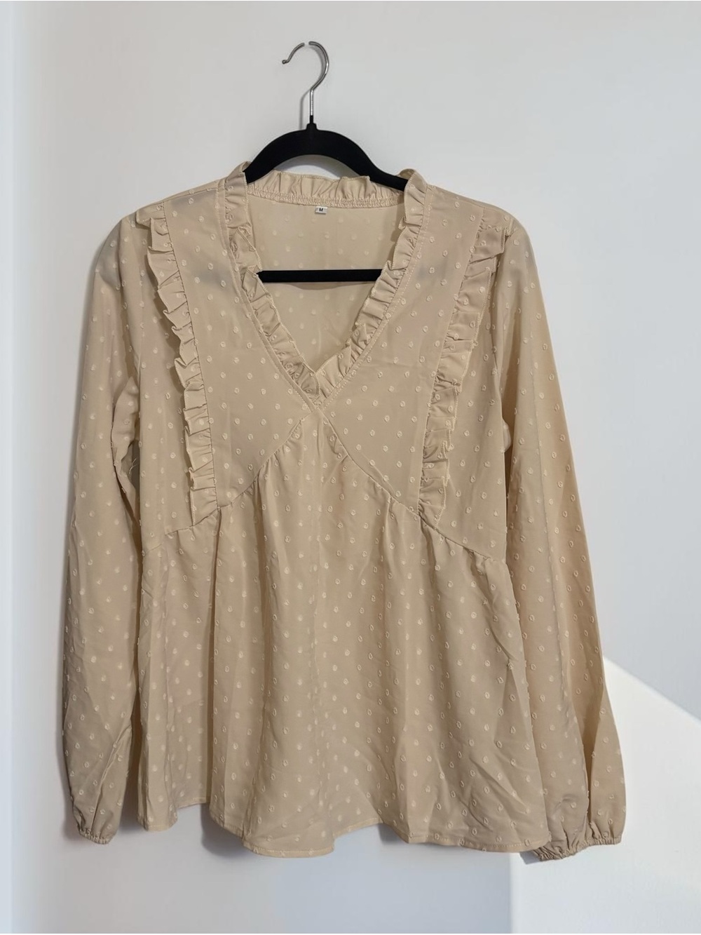 Women's Cream Ruffle V-Neck Long-Sleeve Top